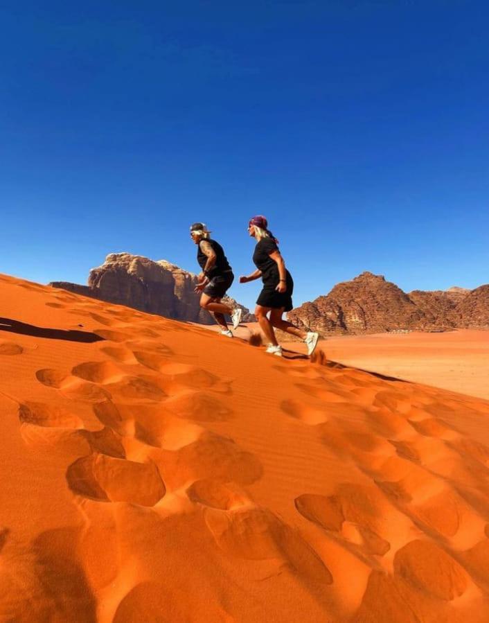 Moon City With Jeep Trips Wadi Rum Ngoại thất bức ảnh