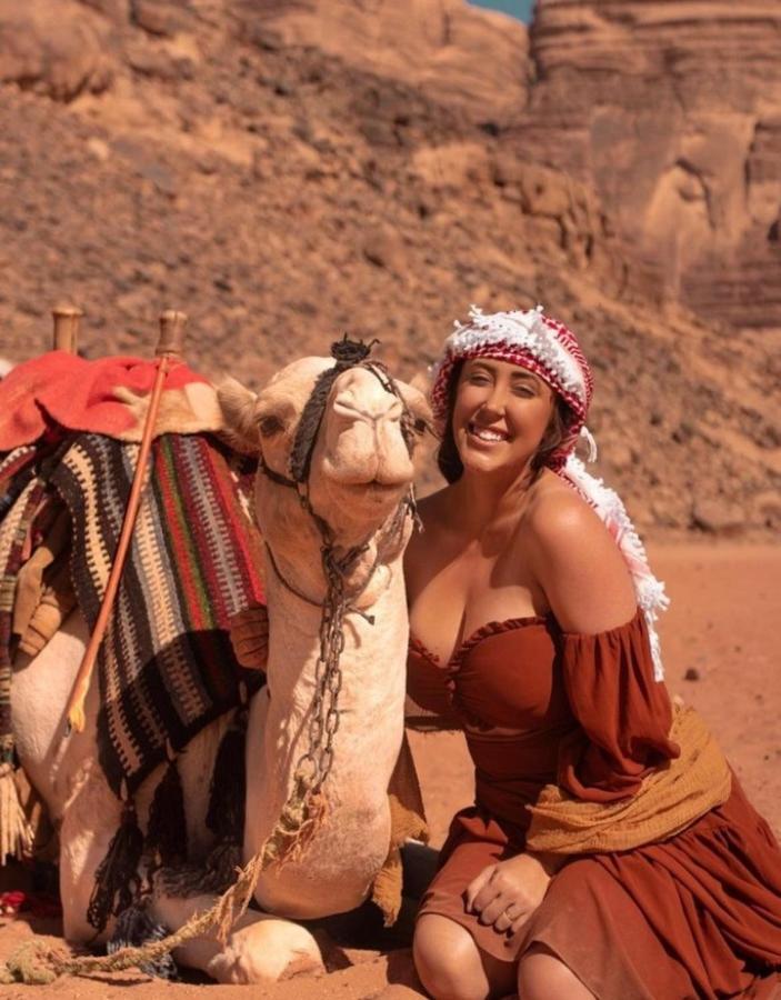 Moon City With Jeep Trips Wadi Rum Ngoại thất bức ảnh