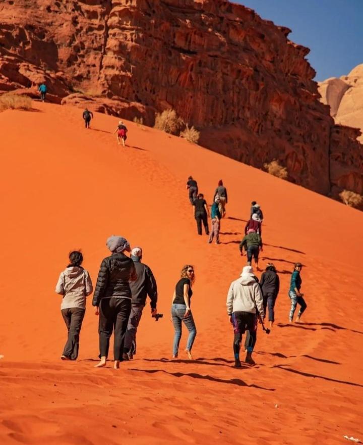 Moon City With Jeep Trips Wadi Rum Ngoại thất bức ảnh