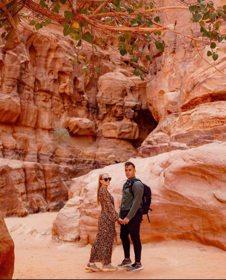 Moon City With Jeep Trips Wadi Rum Ngoại thất bức ảnh