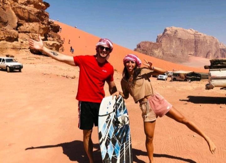 Moon City With Jeep Trips Wadi Rum Ngoại thất bức ảnh