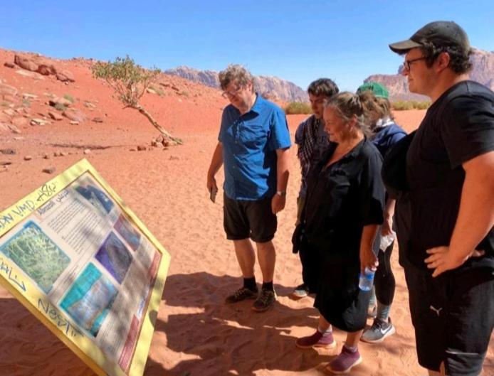 Moon City With Jeep Trips Wadi Rum Ngoại thất bức ảnh