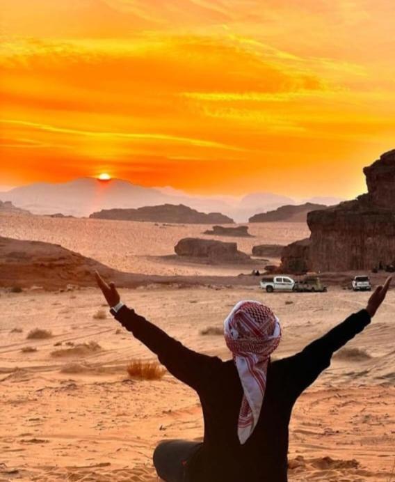 Moon City With Jeep Trips Wadi Rum Ngoại thất bức ảnh